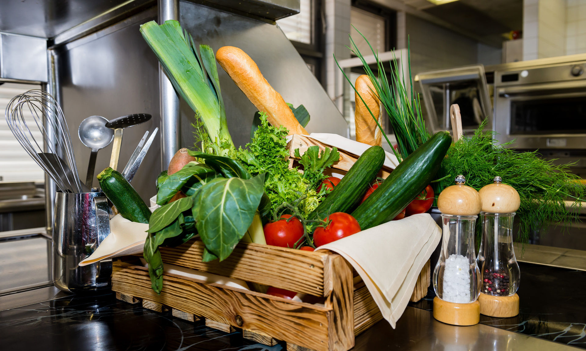 Dining & indulgence restaurants hotel Zwickau candle light dinner First Inn