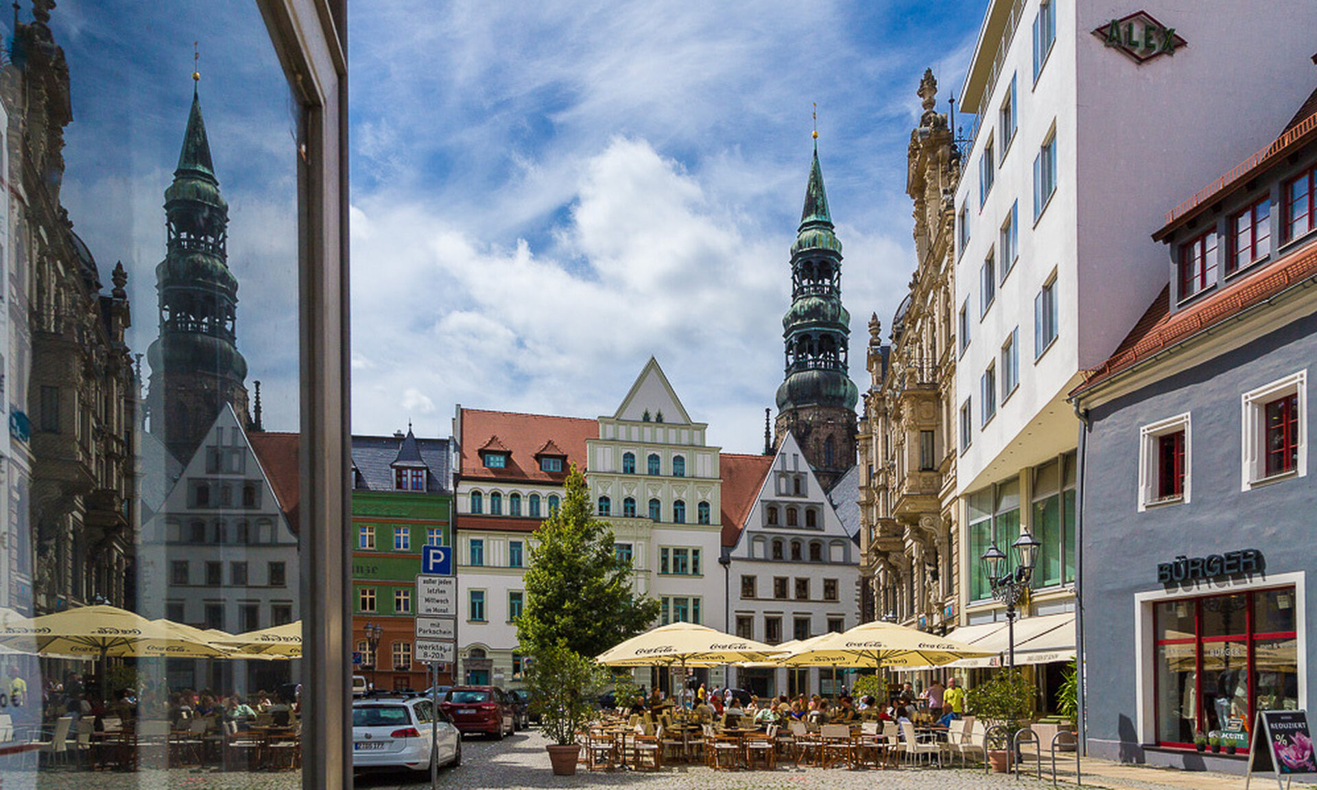 Das Hotel Firstinn Zwickau von der Stra&szlig;e aus gesehen