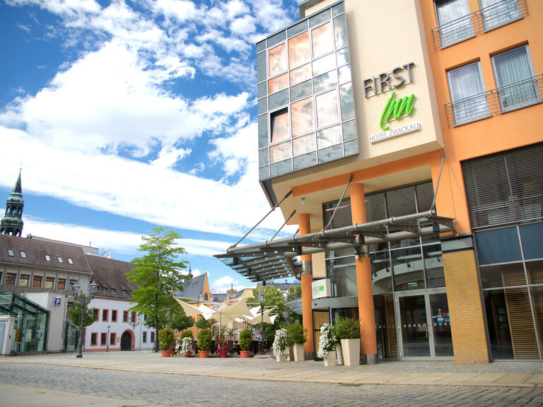 Hotelgebäude des First Inn Hotel Zwickau in der Innenstadt